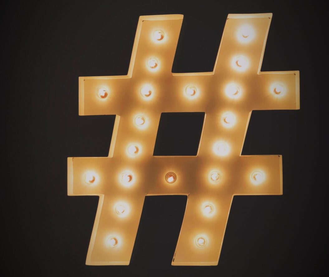 gold and lit hashtag icon