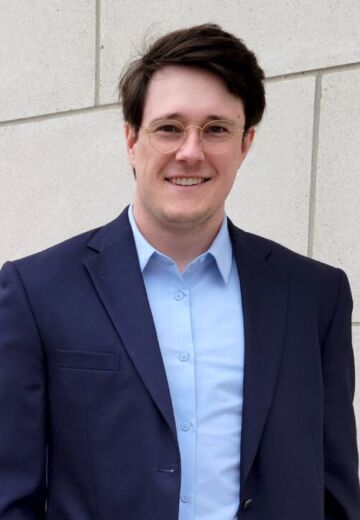 Jeffrey Sands, proficient Account Executive at LS2group, with a background in political campaigns and stakeholder engagement strategies.